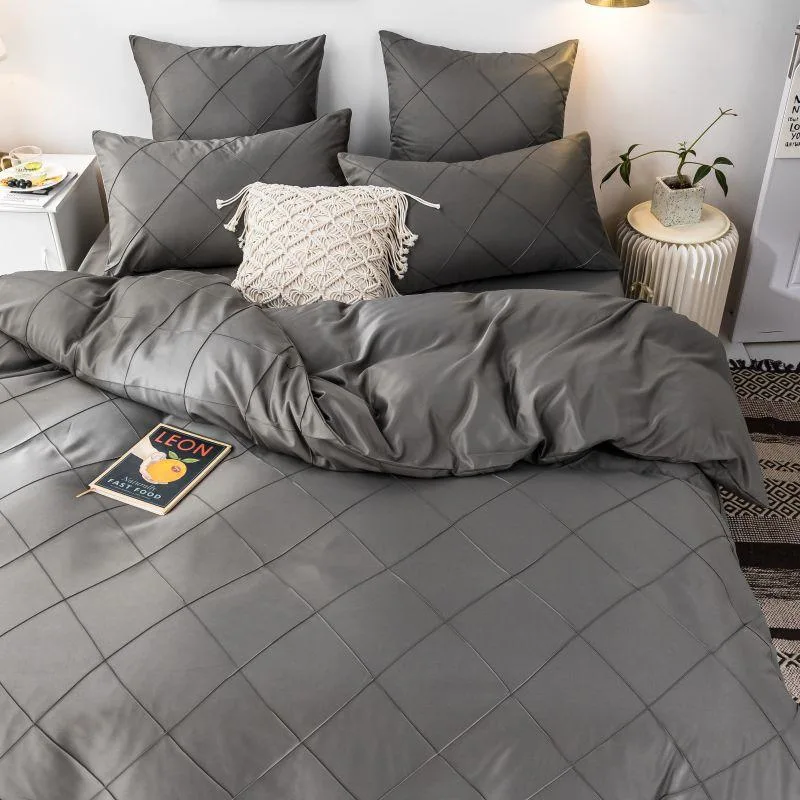 Luxury Designer Home Bedding Set Quilt Cover Microfiber Bedding Sheets Bed Sheet Set Duvet Cover Set in Patched Grid Pattern